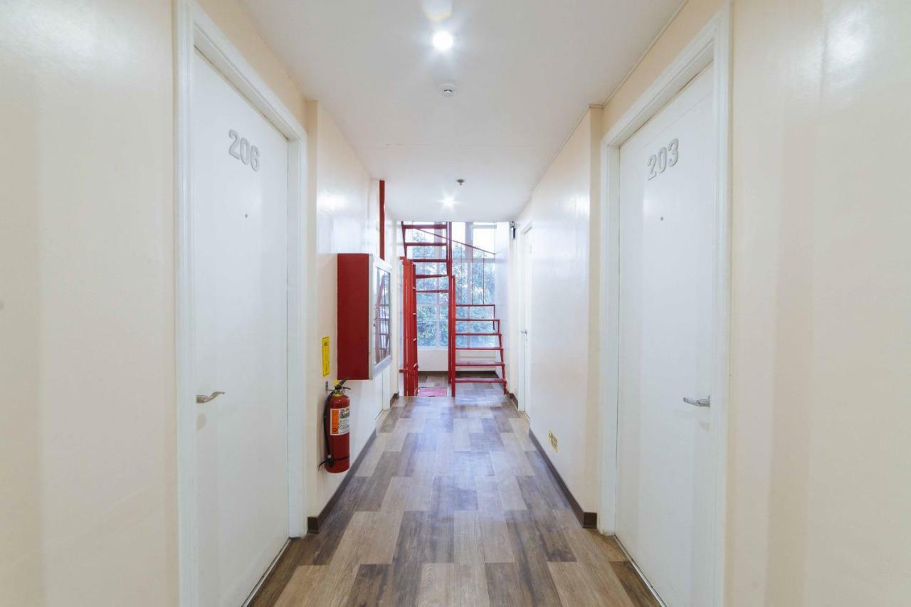 Reddoorz Plus Near Sm Lanang Davao City Екстериор снимка